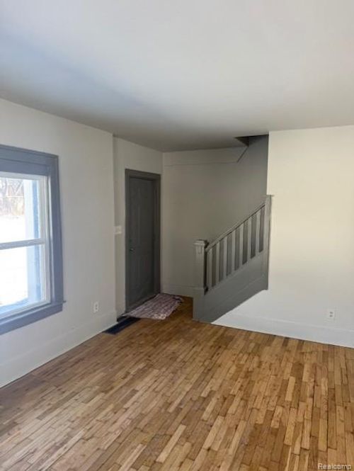 39 Rosshire Court, Pontiac, MI, 48341 | Card Image