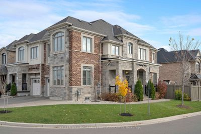 1199 Raspberry Terr, House attached with 4 bedrooms, 3 bathrooms and 4 parking in Milton ON | Image 1