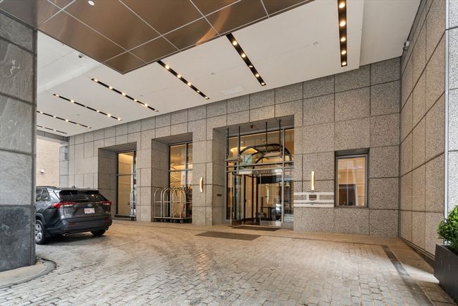 PH2B - 1 Avery St, Condo with 3 bedrooms, 5 bathrooms and null parking in Boston MA | Image 38