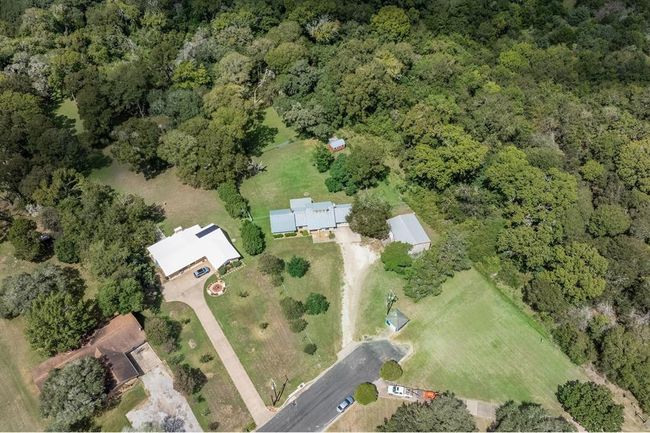 12 Creekwood Dr, House other with 3 bedrooms, 2 bathrooms and 3 parking in Schulenburg TX | Image 10