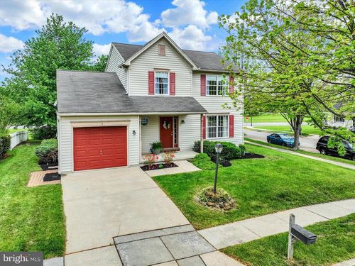 5 Stayman Way, LITTLESTOWN, PA, 17340-1100 | Card Image