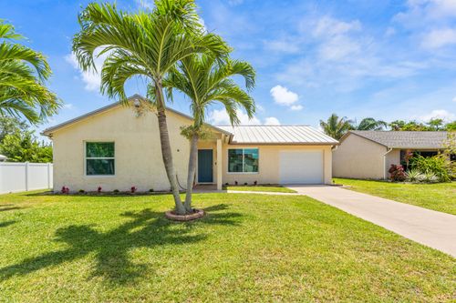 105 Banyan Cir, Jupiter, FL, 33458-5533 | Card Image