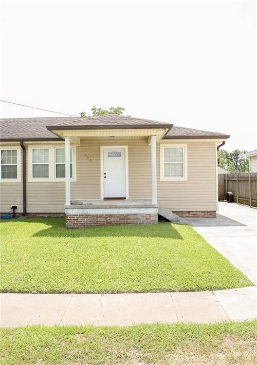 615 Community St, Arabi, LA, 70032-1511 | Card Image
