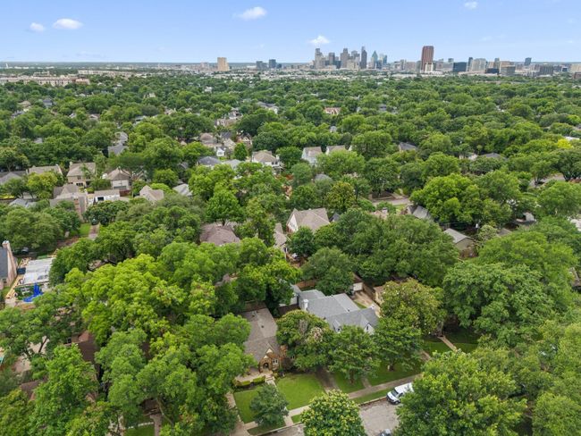 5526 Merrimac Ave, House other with 2 bedrooms, 2 bathrooms and null parking in Dallas TX | Image 27