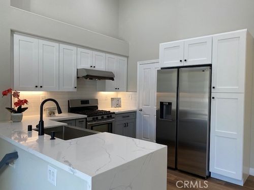 2003 Ladrillo Aisle, Irvine, CA, 92606-8840 | Card Image