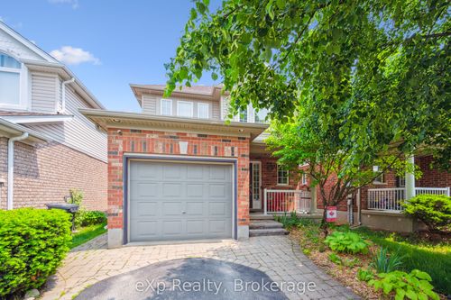 82 Lynch Cir, Guelph, ON, N1L1S1 | Card Image