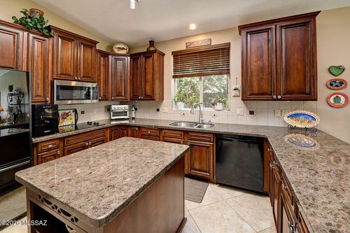 5262 N Spring View Dr, Tucson, AZ, 85749-7109 | Card Image