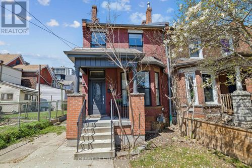 215 Catharine Street N, Hamilton (Beasley), ON, L8L4S7 | Card Image