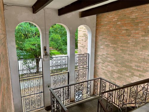 apt-102-2516 Commonwealth St, Houston, TX, 77006-2556 | Card Image