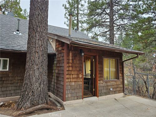 32868 Deer Ln, Running Springs, CA, 92382 | Card Image