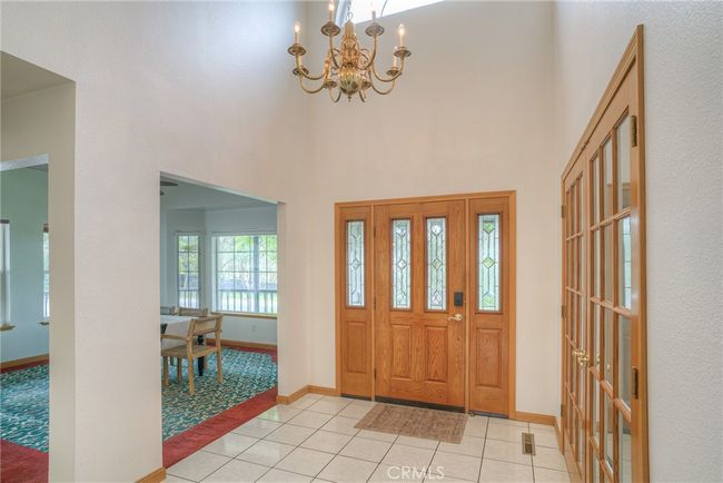 Front entry hall | Image 41