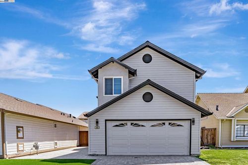 390 Grovewood Loop, Brentwood, CA, 94513-2020 | Card Image