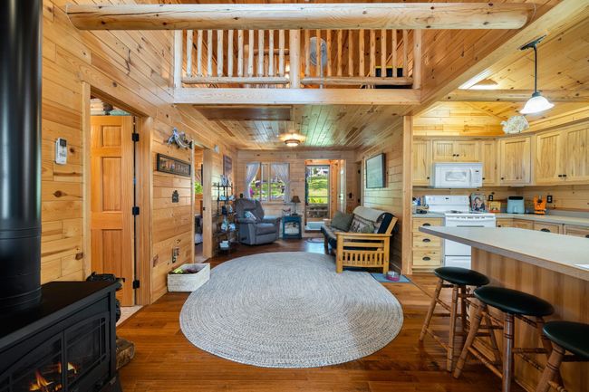Family Room | Image 16