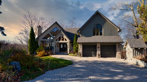 11 Valleycrest Dr, Oro-Medonte, ON, L0L2L0 | Card Image