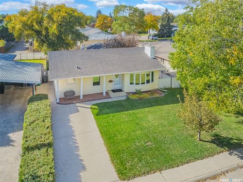 417 Waterloo Crescent, Saskatoon, SK, S7H4L3 | Card Image
