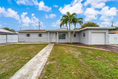 4510 Nw 168th Ter, Miami Gardens, FL, 33055-4321 | Card Image