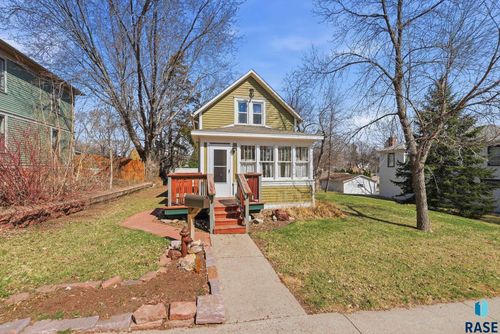306 E 7th St Street, Dell Rapids, SD, 57022 | Card Image