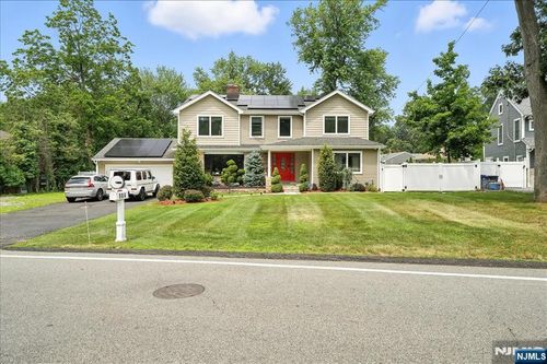 984 Soldier Hill Rd, Emerson, NJ, 07630-1434 | Card Image