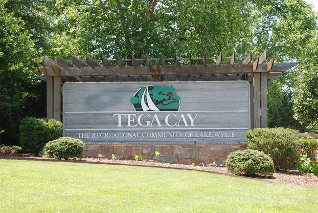 27037 Tidal Way, House other with 4 bedrooms, 2 bathrooms and null parking in Tega Cay SC | Image 48