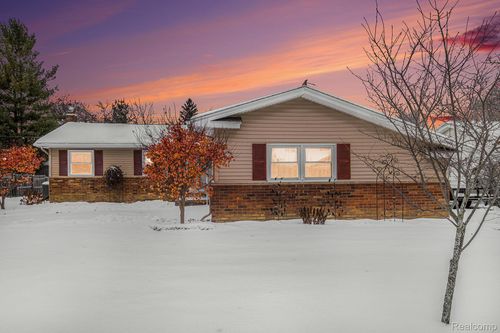 1345 Williamsburg Rd, Flint, MI, 48507-5627 | Card Image