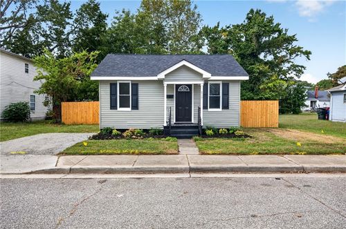 517 South Ave, Newport News, VA, 23601-4446 | Card Image