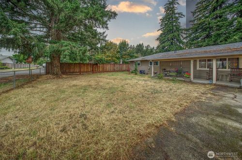 207 Seattle St W, Rainier, WA, 98576-9589 | Card Image