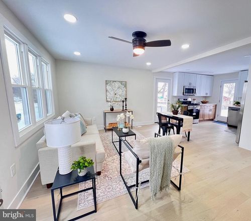 12 Cloverdale Rd, BLACKWOOD, NJ, 08012-3811 | Card Image