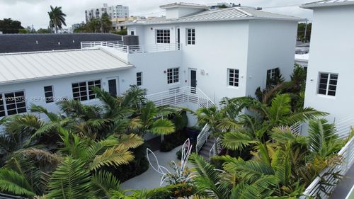 8035 Abbott Ave, MIAMI BEACH, FL, 33141-5328 | Card Image