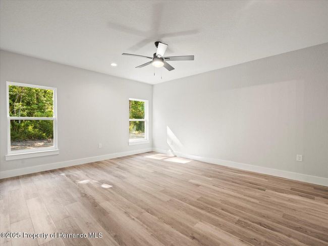 14448 Chimney Swift Rd, House other with 4 bedrooms, 2 bathrooms and null parking in WEEKI WACHEE FL | Image 12