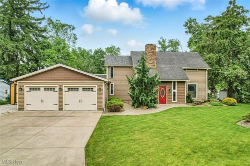 26301 Wildwood Dr, Beloit, OH, 44609-9464 | Card Image