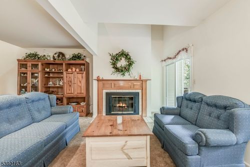 76 Carriage Ln, Newton, NJ, 07860-1928 | Card Image