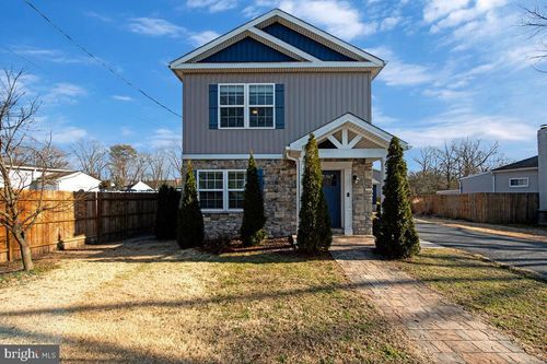 941 8th St, PASADENA, MD, 21122-1801 | Card Image