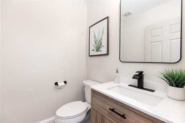 Powder Room | Image 29