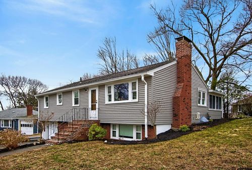 24 Oak Ridge Cir, Lynn, MA, 01904-1528 | Card Image