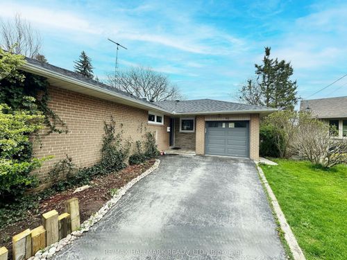42 Millgate Cres, North York, ON, M2K1L6 | Card Image
