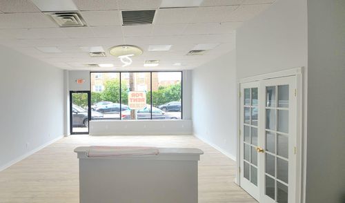 595 Willis Ave, Williston Park, NY, 11596-1100 | Card Image