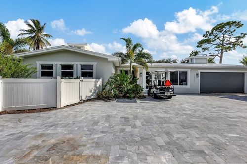 3902 Se Coquina Dr, Stuart, FL, 34997-6852 | Card Image
