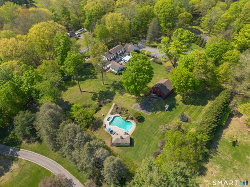 40 Hill Brook Ln, Fairfield, CT, 06824-7135 | Card Image