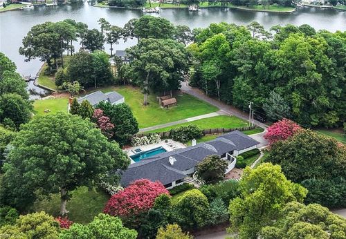 1316 E Bay Shore Dr, Virginia Beach, VA, 23451-3709 | Card Image