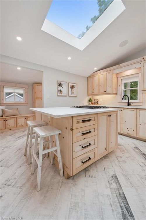 183 Elizabeth St, Guelph, ON, N1E2X5 | Card Image