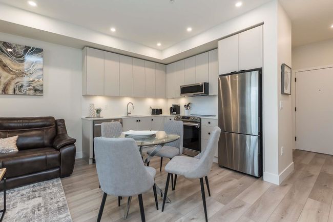 101 - 45511 Campus Dr, Condo with 1 bedrooms, 1 bathrooms and null parking in Chilliwack BC | Image 4