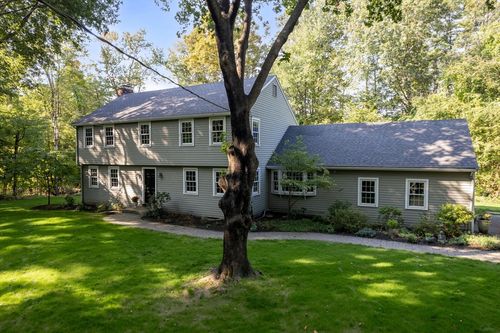 2 Surrey Ln, Sherborn, MA, 01770-1414 | Card Image