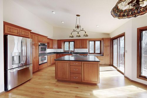 1208 Edgewater Ave, Arden Hills, MN, 55112-3733 | Card Image