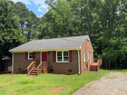 818 Wakefield Ave, Henderson, NC, 27536-3062 | Card Image