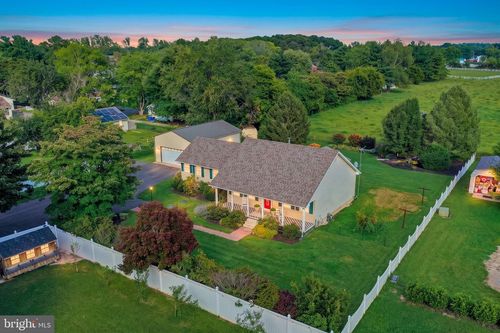 17498 Wood Dr, MILFORD, DE, 19963-3373 | Card Image