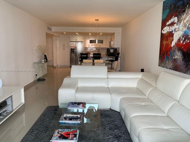 APT-805 - 19390 Collins Ave, Condo with 1 bedrooms, 2 bathrooms and null parking in Sunny Isles Beach FL | Image 8