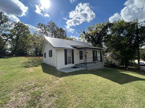 417 Maple St, Pulaski, TN, 38478-3017 | Card Image