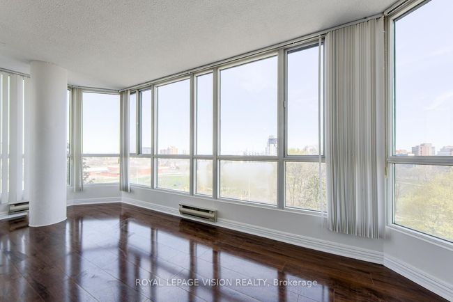 404 - 145 Hillcrest Ave, Condo with 3 bedrooms, 2 bathrooms and null parking in Mississauga ON | Image 15
