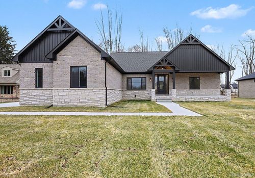 55420 Jewell Rd, Shelby Township, MI, 48315-1064 | Card Image