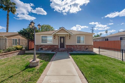 22052 Cantlay St, Canoga Park, CA, 91303-1101 | Card Image